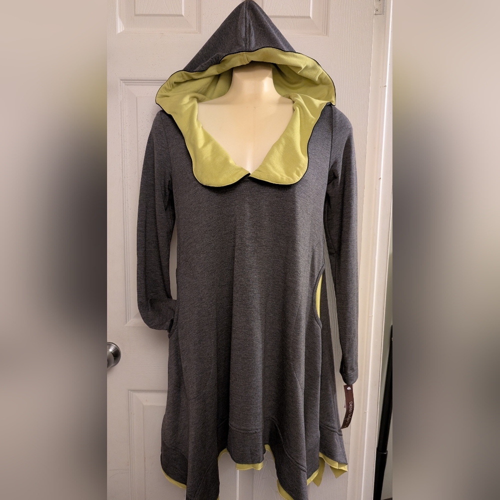 NWT SZ SM hooded Song Sung by Design Today Blouse/Dress